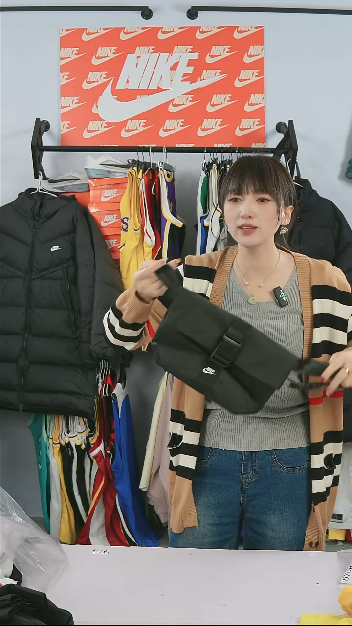 全新nike斜跨包包