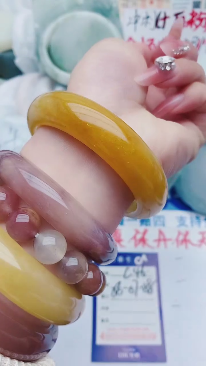 【闪购商品】石英质玉手镯未镶嵌C46-56-58