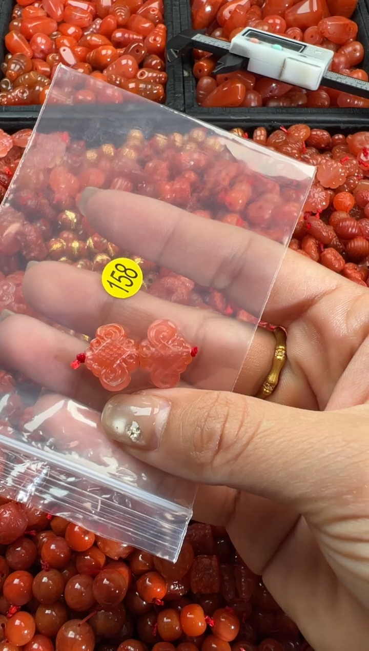 【闪购商品】南红玛瑙颈饰未镶嵌4