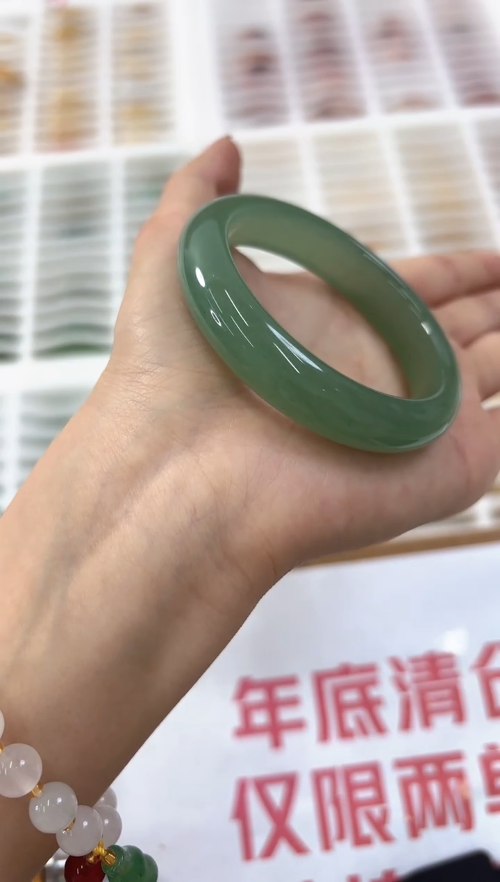 未镶嵌手镯石英质玉134-54D