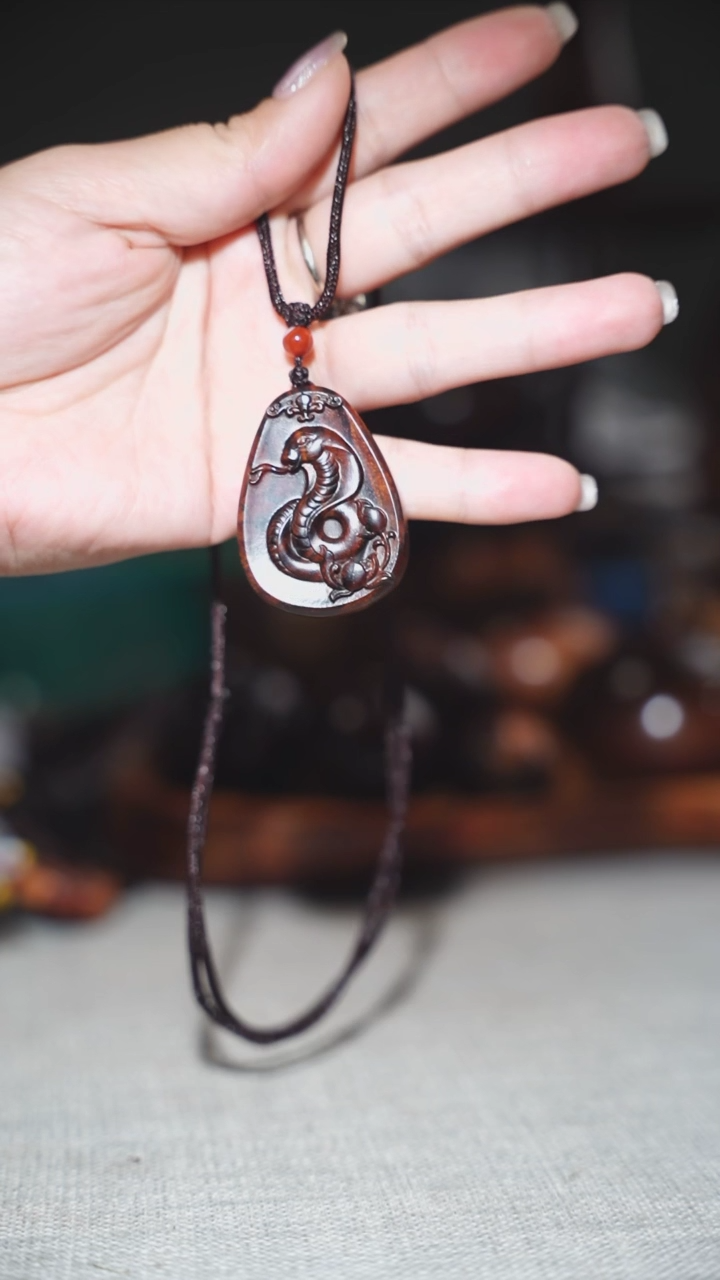 【闪购商品】黄花梨/降香黄檀吊坠蛇