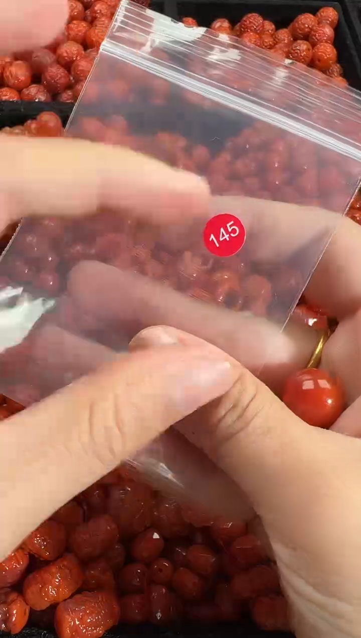 颈饰未镶嵌南红玛瑙1