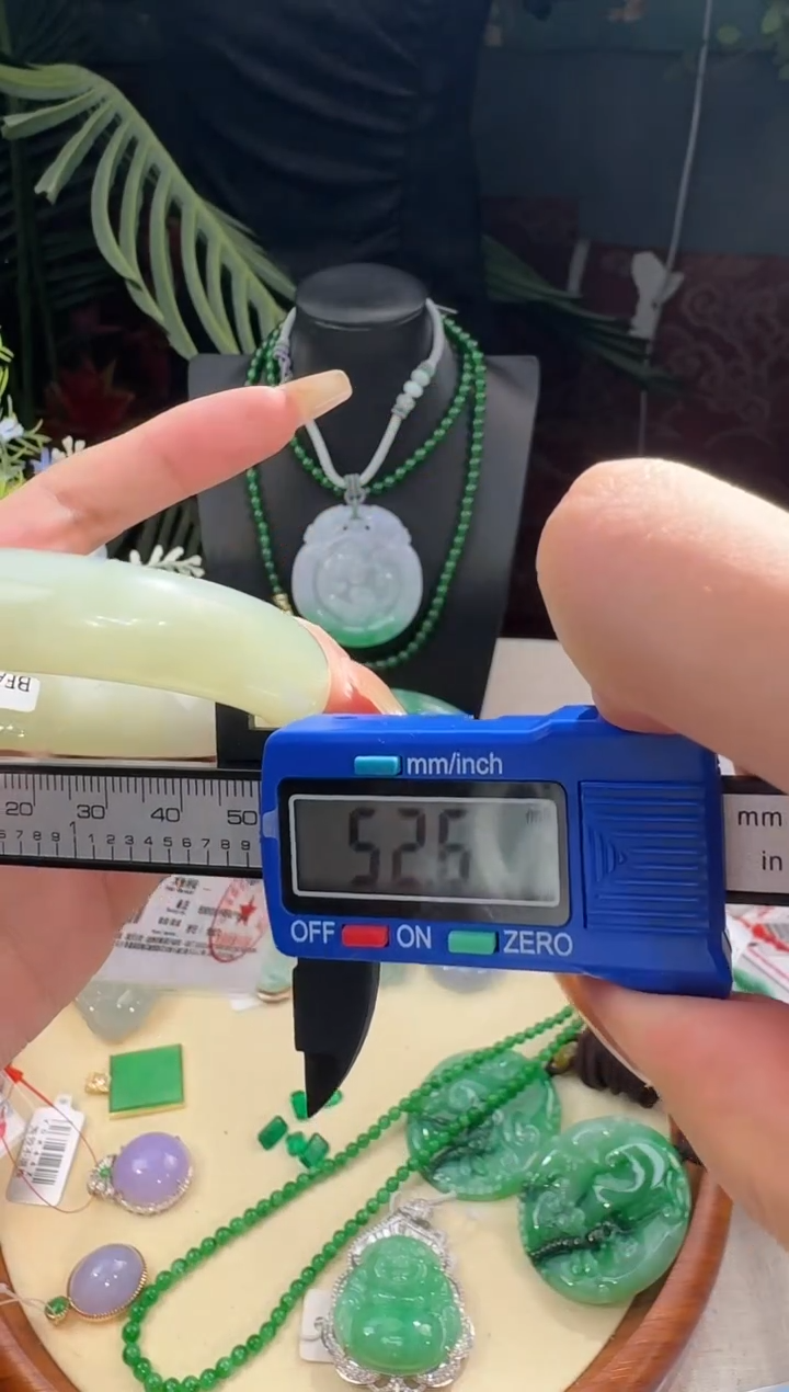 【闪购商品】和田玉手镯未镶嵌手镯