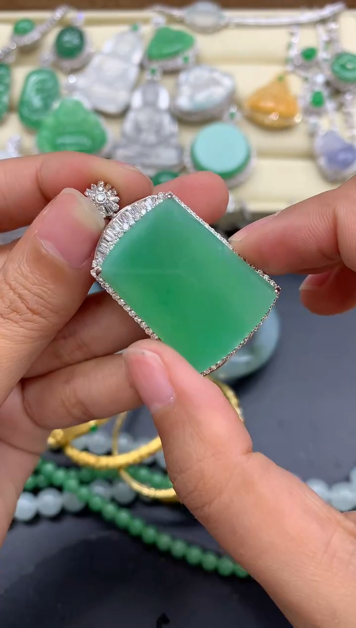 【闪购商品】翡翠颈饰18K金镶嵌462-中国好珍宝