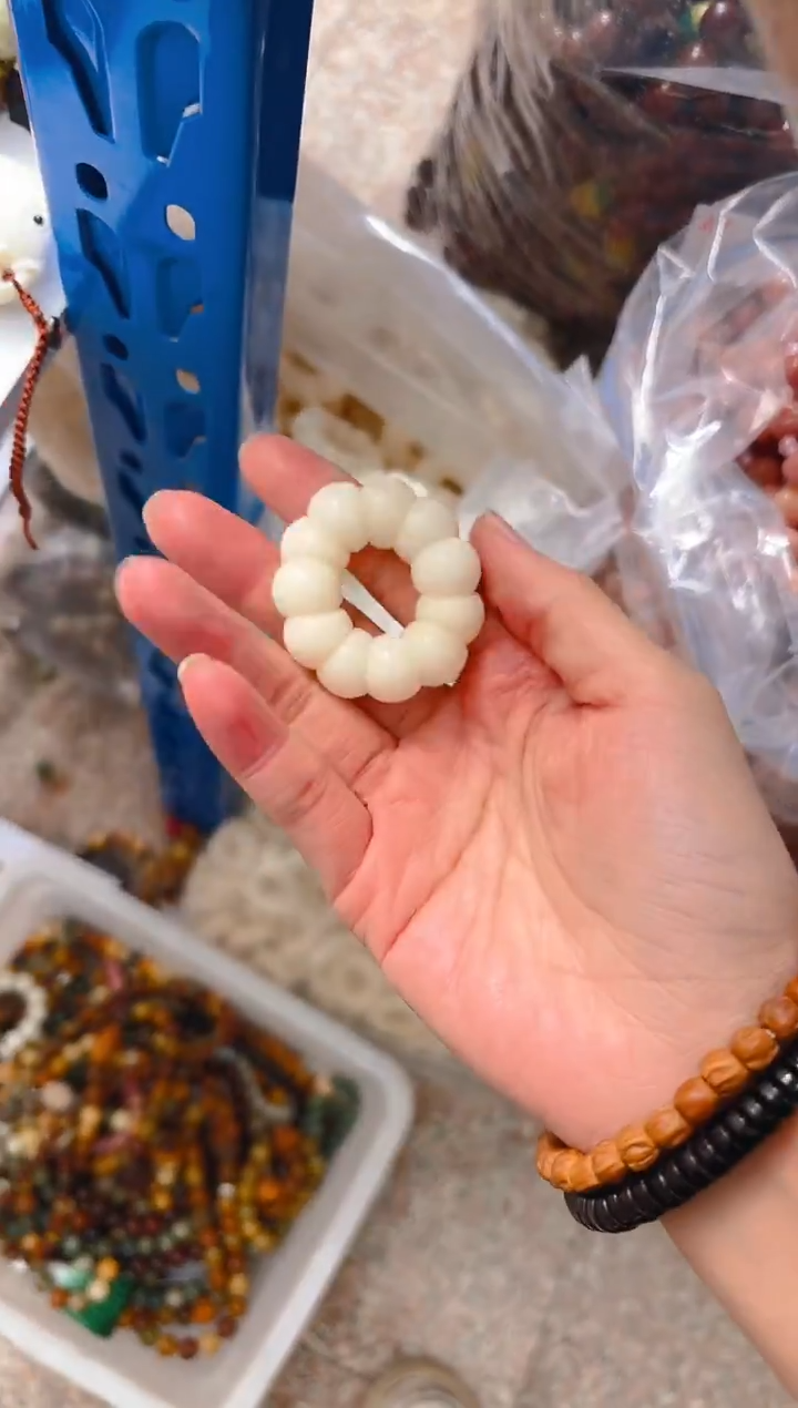 吊坠菩提根/象牙果白色手捻