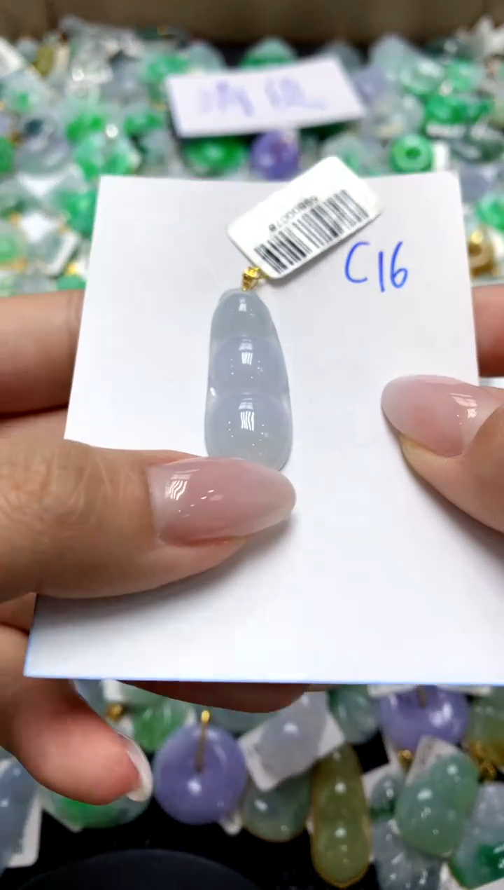 翡翠18K金镶嵌颈饰1111111111111111