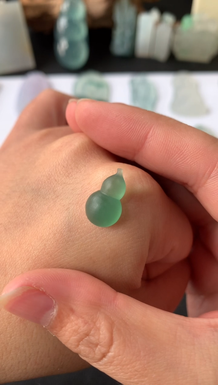 【闪购商品】定制翡翠未镶嵌翡翠