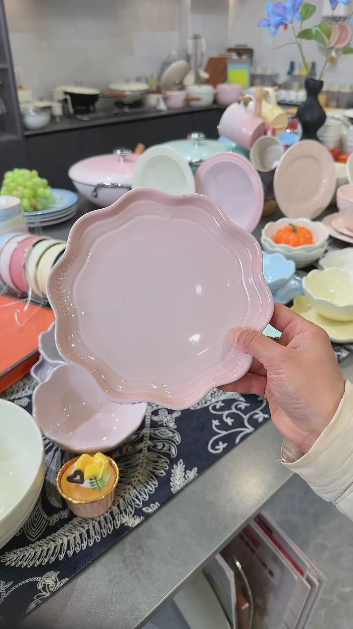 【闪购商品】瓷炻彩花边盘18cm-樱花粉