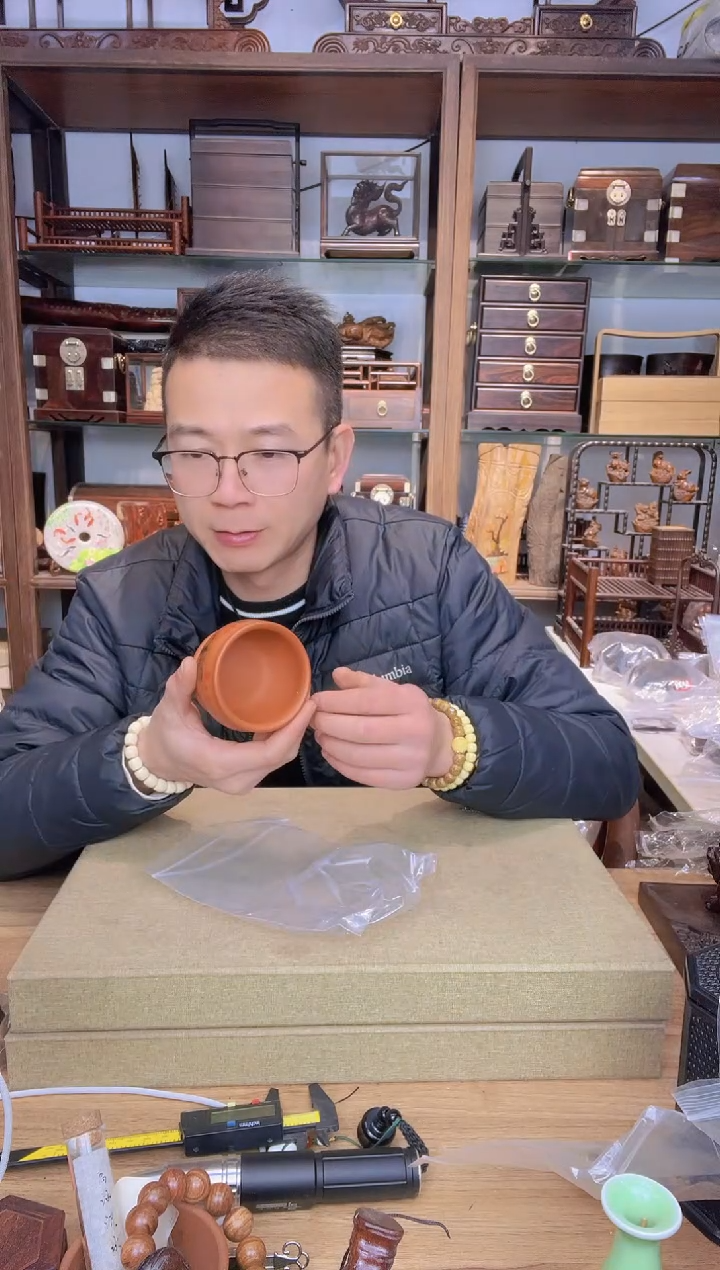 【闪购商品】乌木类书架6132紫砂主人杯  五牛图