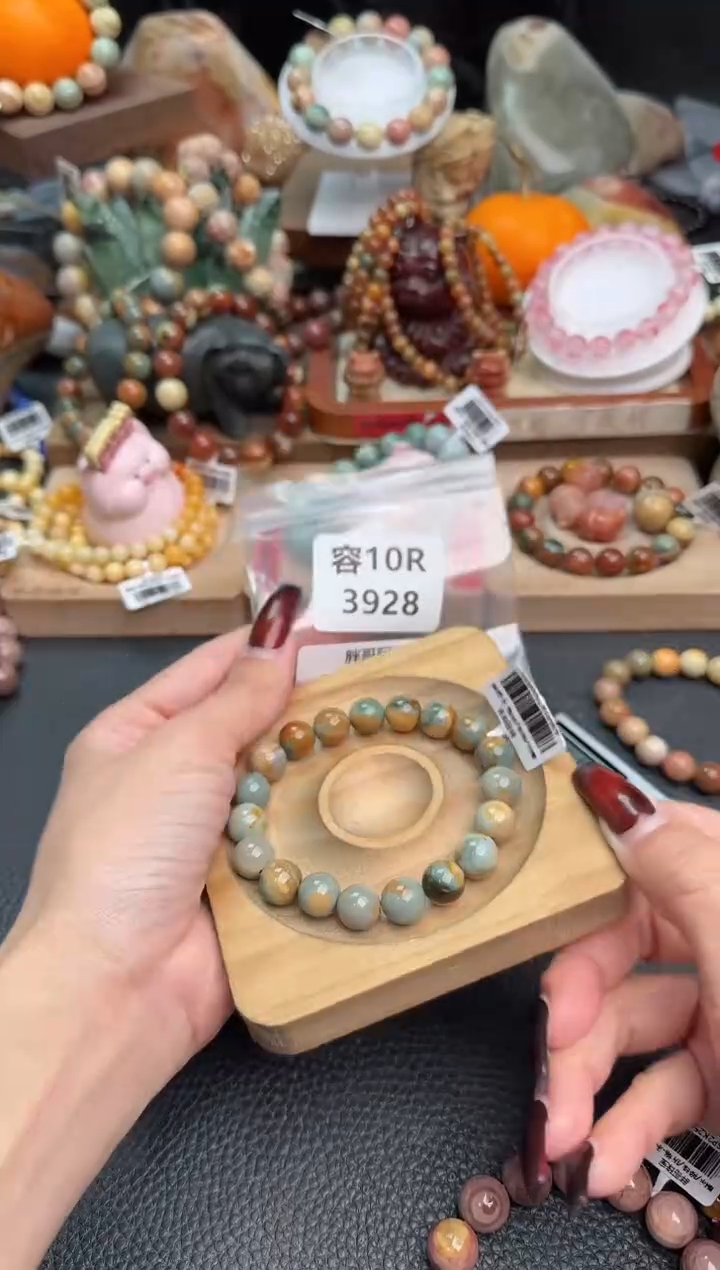 【闪购商品】石英质玉手链未镶嵌10R3928