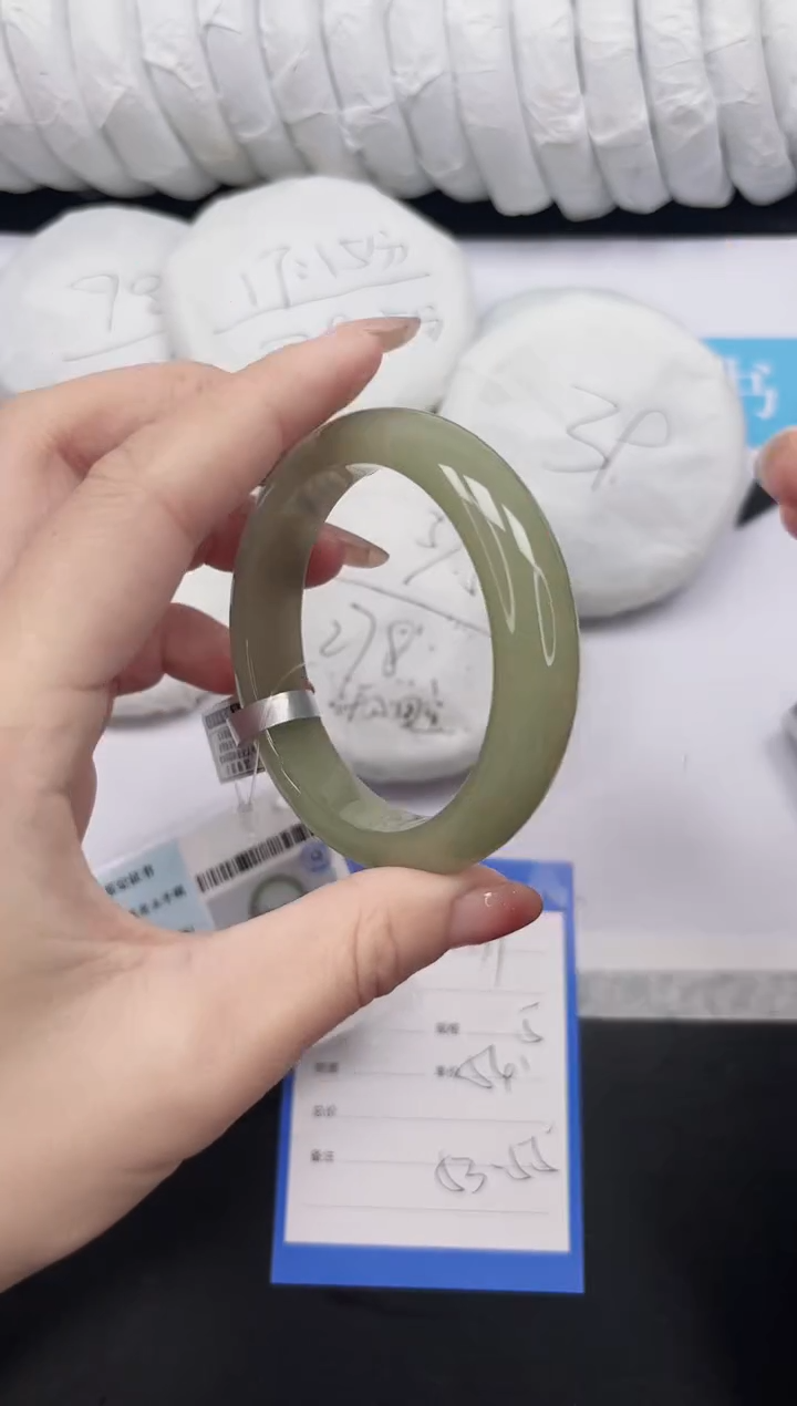 未镶嵌手镯石英质玉179-54.5DK