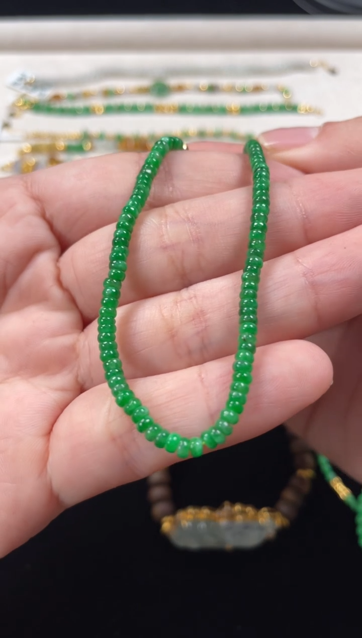 18K金镶嵌手链翡翠一条   P531
