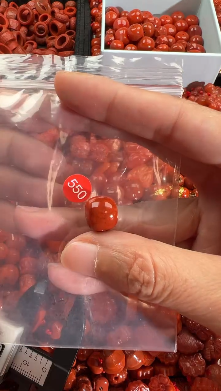 【闪购商品】南红玛瑙颈饰未镶嵌1