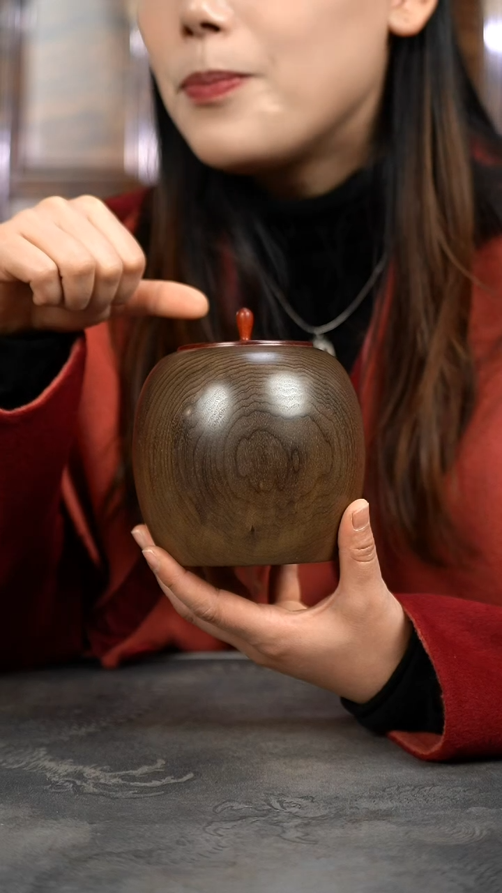 【闪购商品】金丝楠木艺原木精工茶仓醒茶罐092