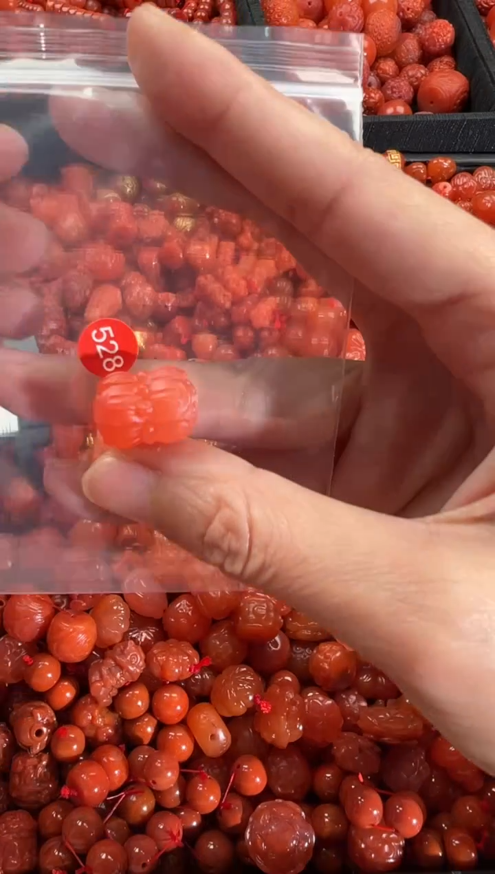 【闪购商品】南红玛瑙颈饰未镶嵌1