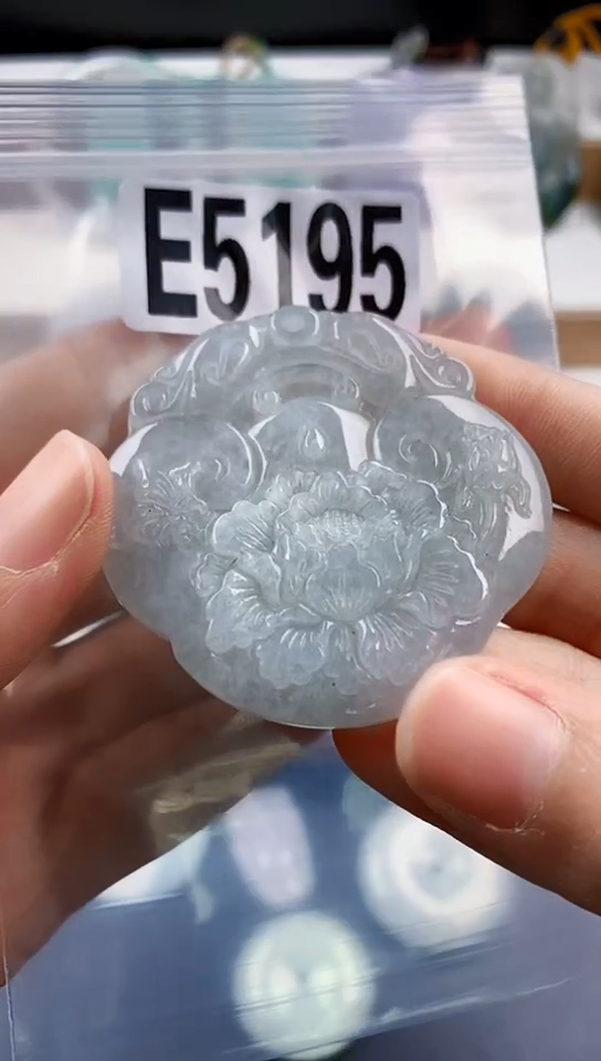 颈饰未镶嵌翡翠天然翡翠吊坠挂件