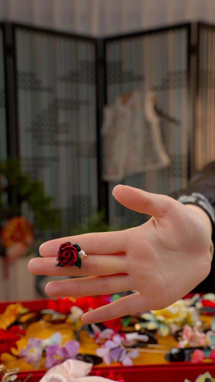 刺绣．****洋非遗绒花手工饰品