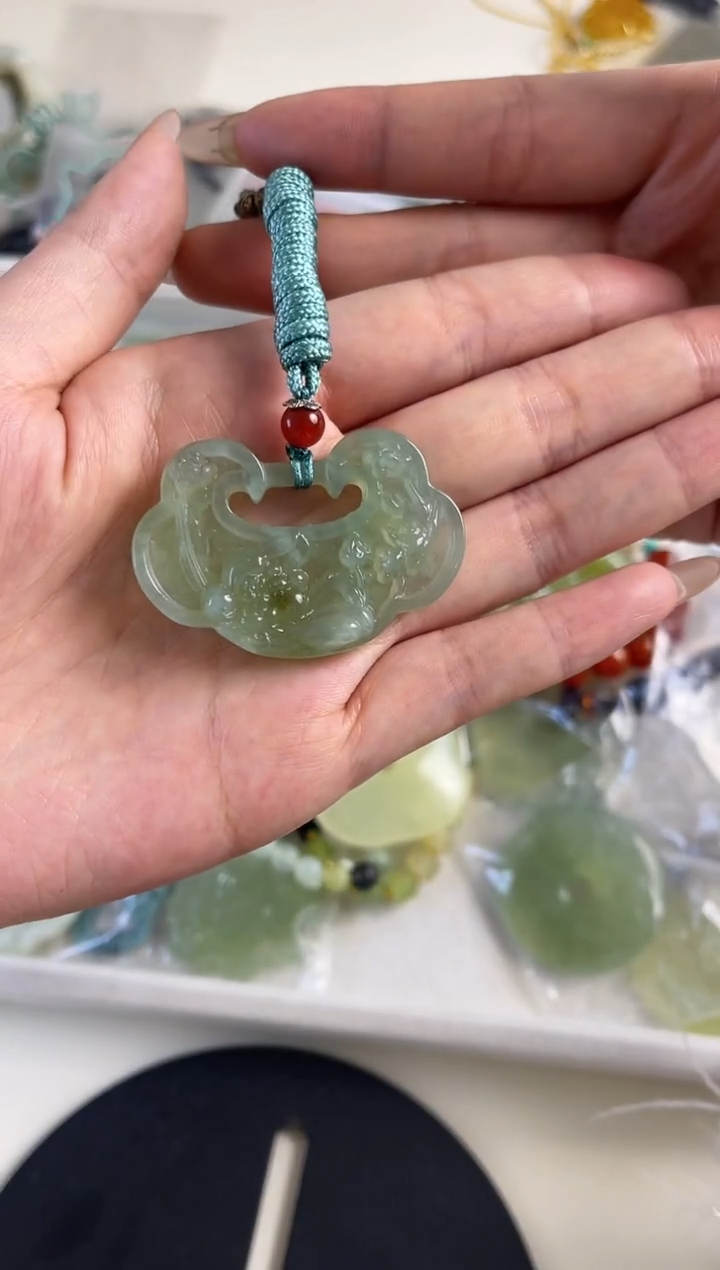 【闪购商品】蛇纹石玉手链合金.