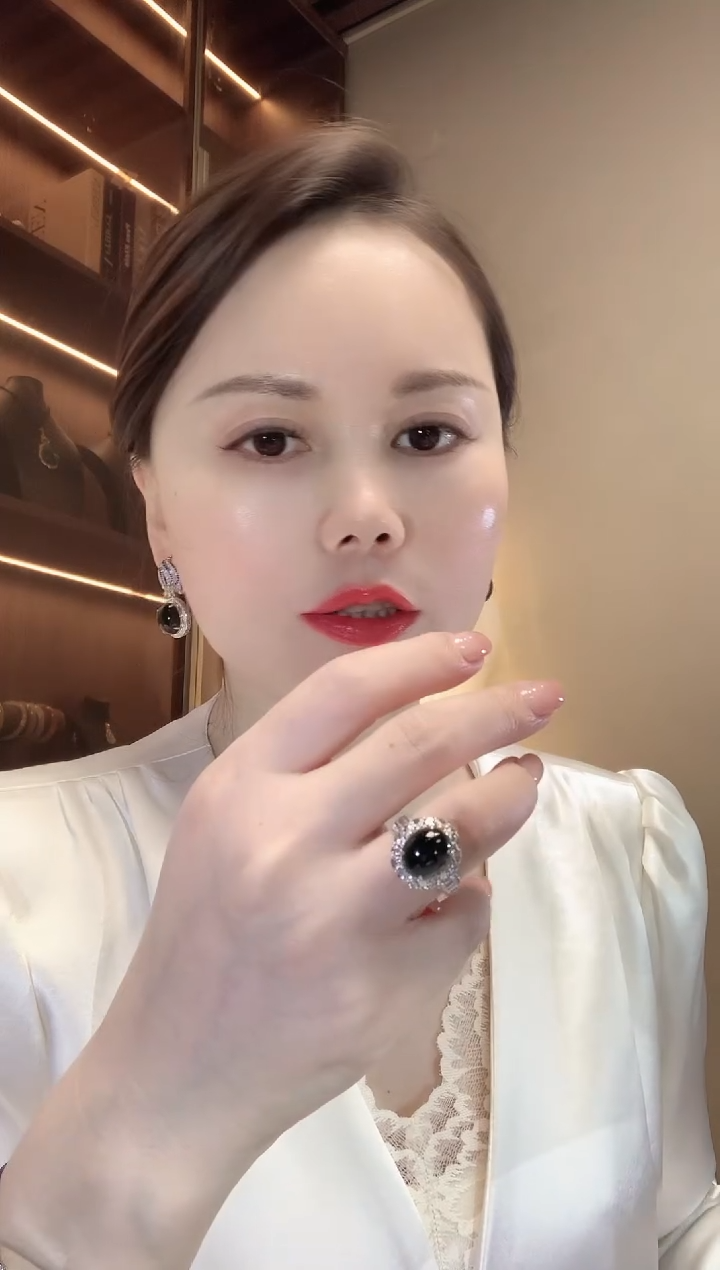 【闪购商品】翡翠戒指18K金镶嵌C12 翡翠