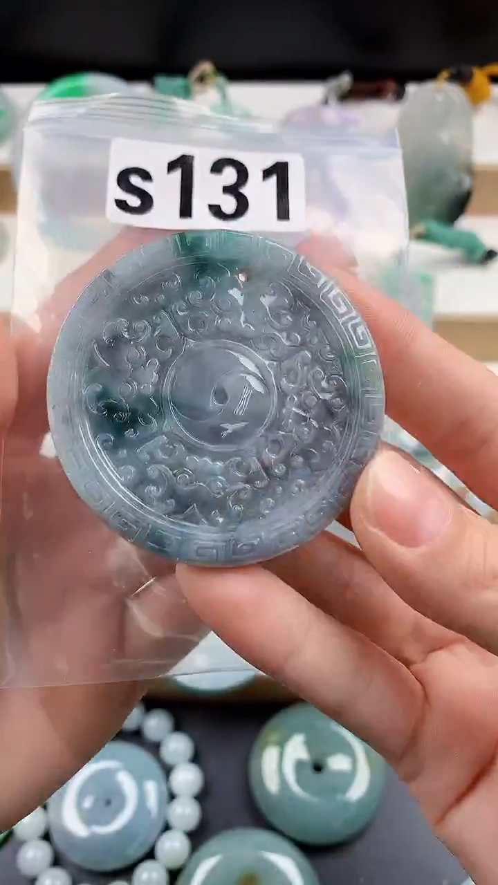 颈饰未镶嵌翡翠天然翡翠吊坠挂件