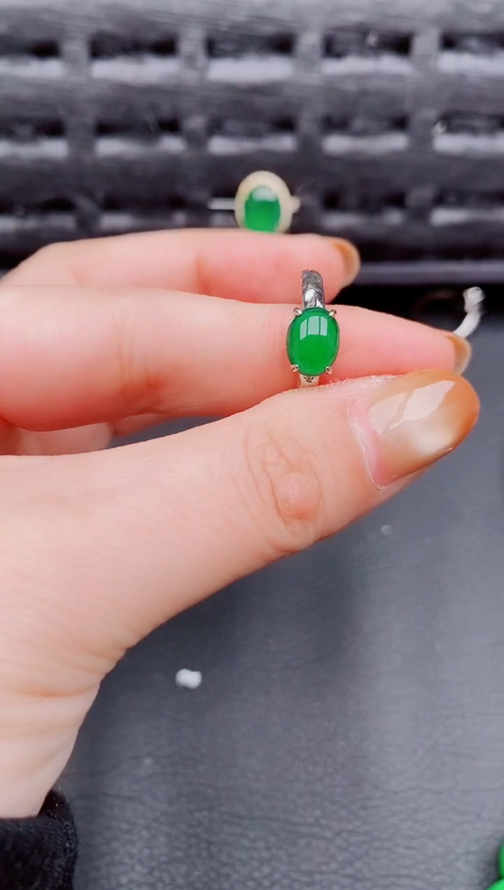 【闪购商品】翡翠戒指银S925镶嵌天然a货翡翠966