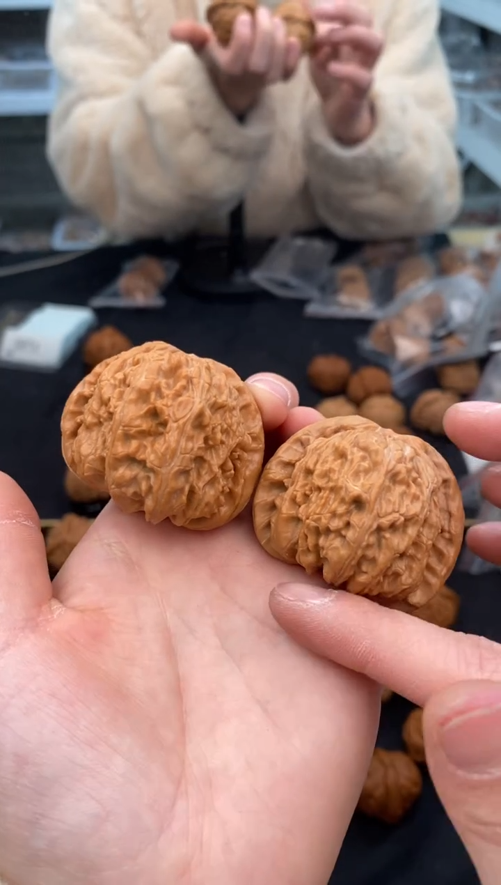 【闪购商品】文玩核桃把件白狮子44-t790