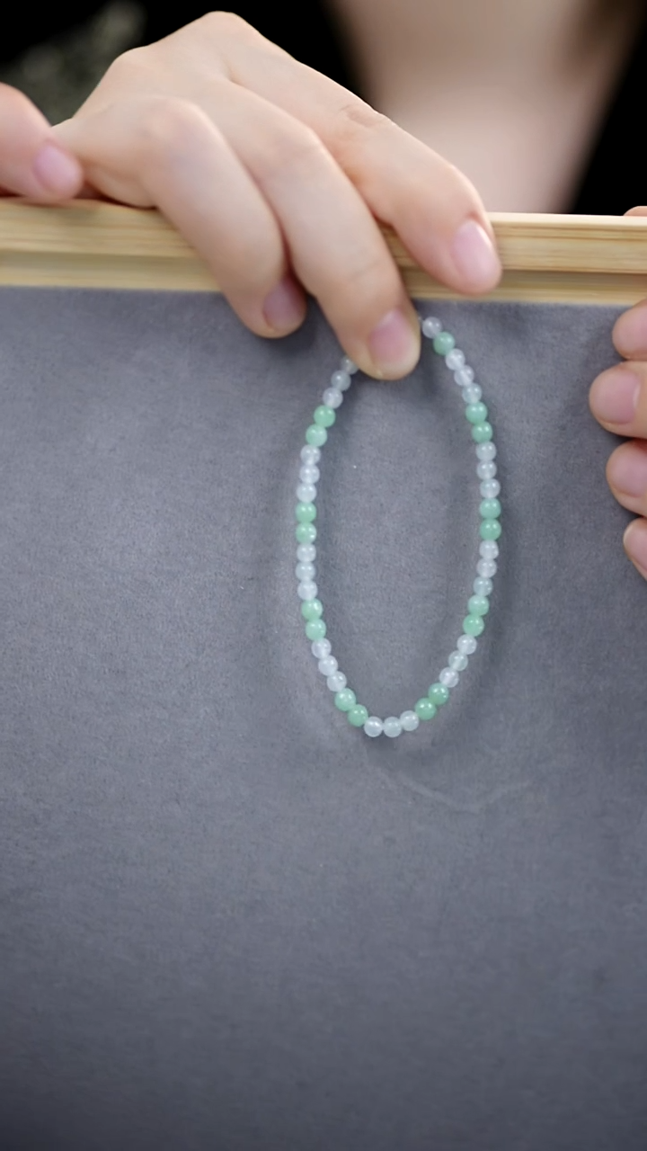 【闪购商品】翡翠手链未镶嵌白冰间绿手串GZX039