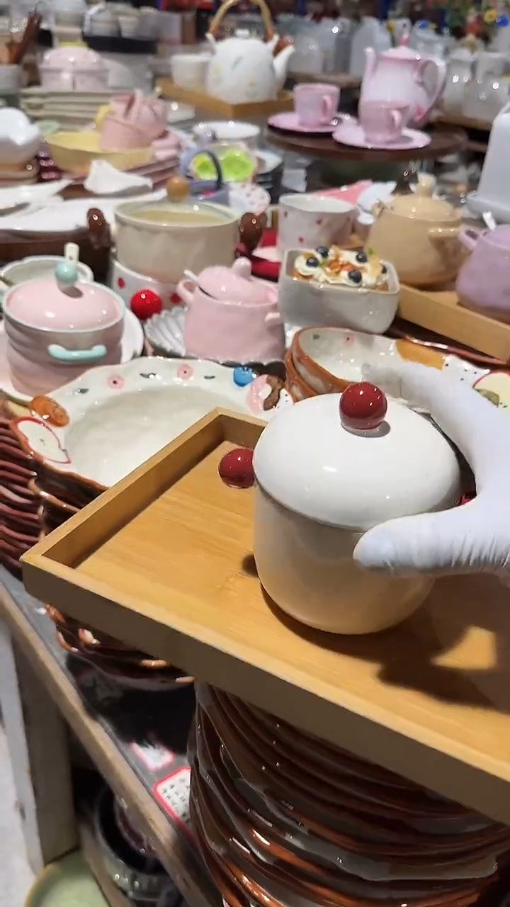 陶瓷球球带盖炖盅微瑕 凑满20元包邮