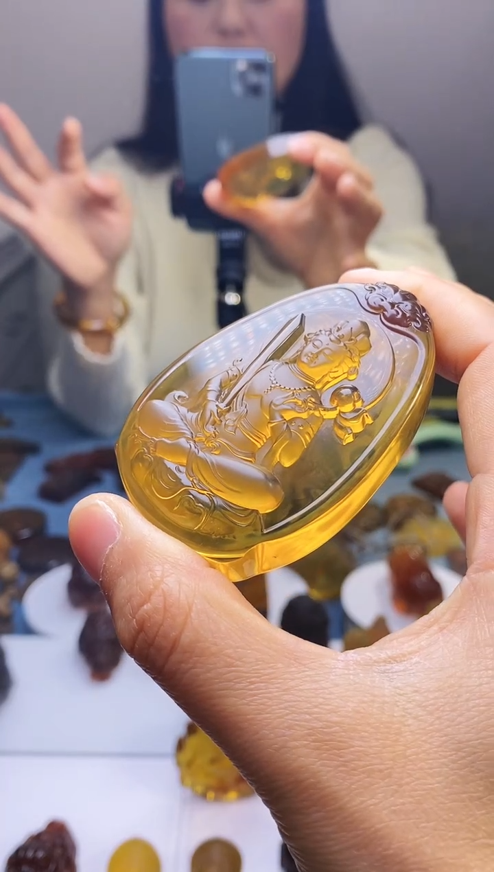 【闪购商品】琥珀吊坠(赠链)未镶嵌HP95-62（虚空藏）