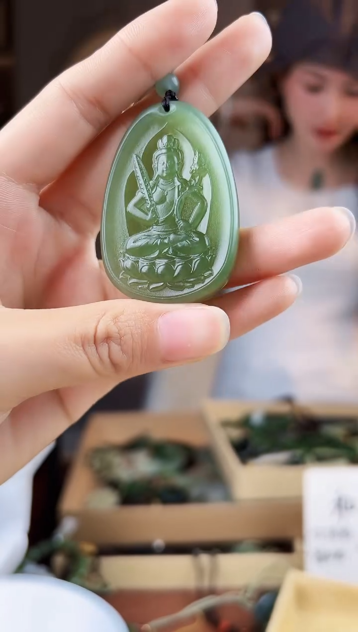 颈饰未镶嵌和田玉拍一发一，多样性发货