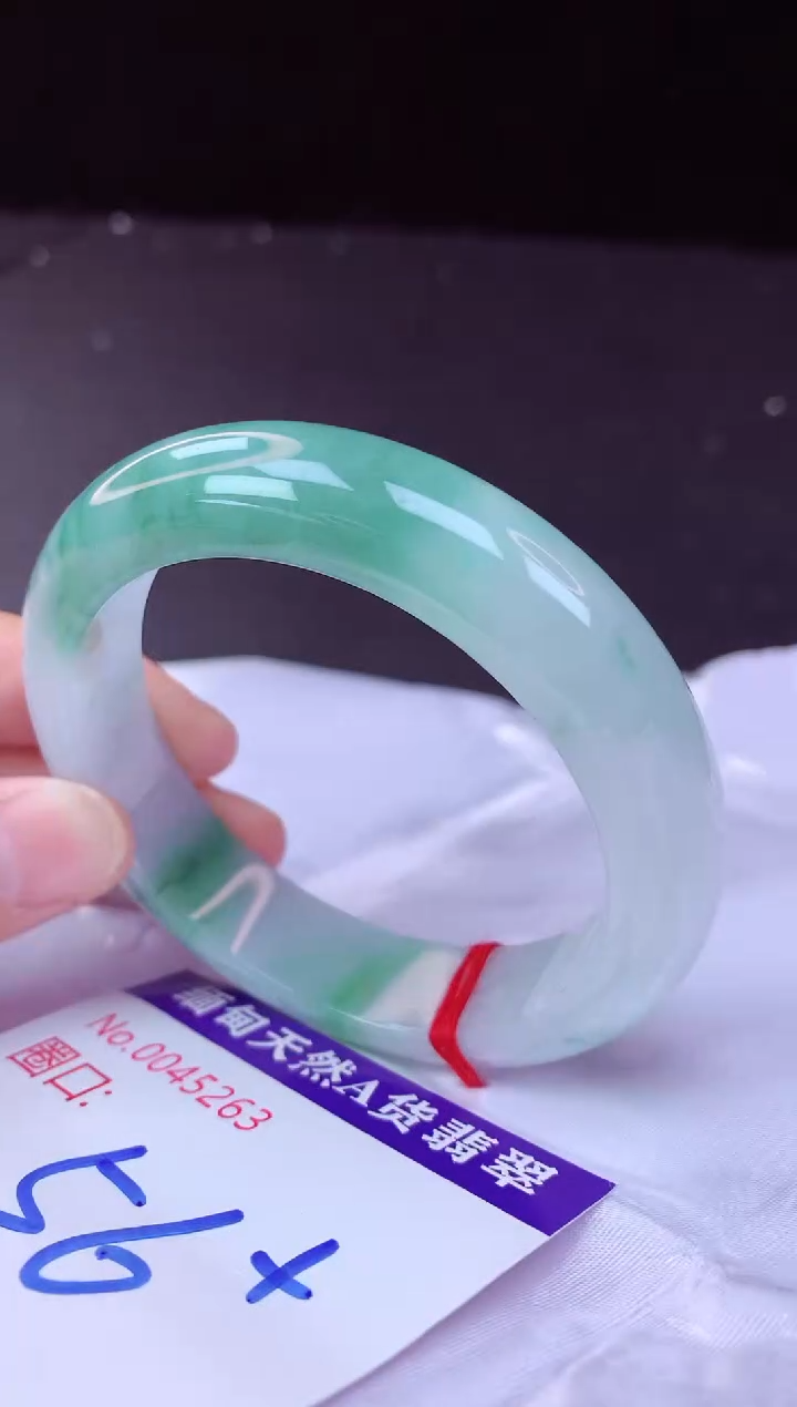 翡翠手镯未镶嵌56+             