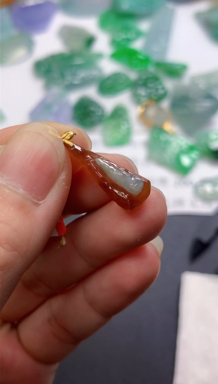 【闪购商品】翡翠吊坠(不含链)未镶嵌5401