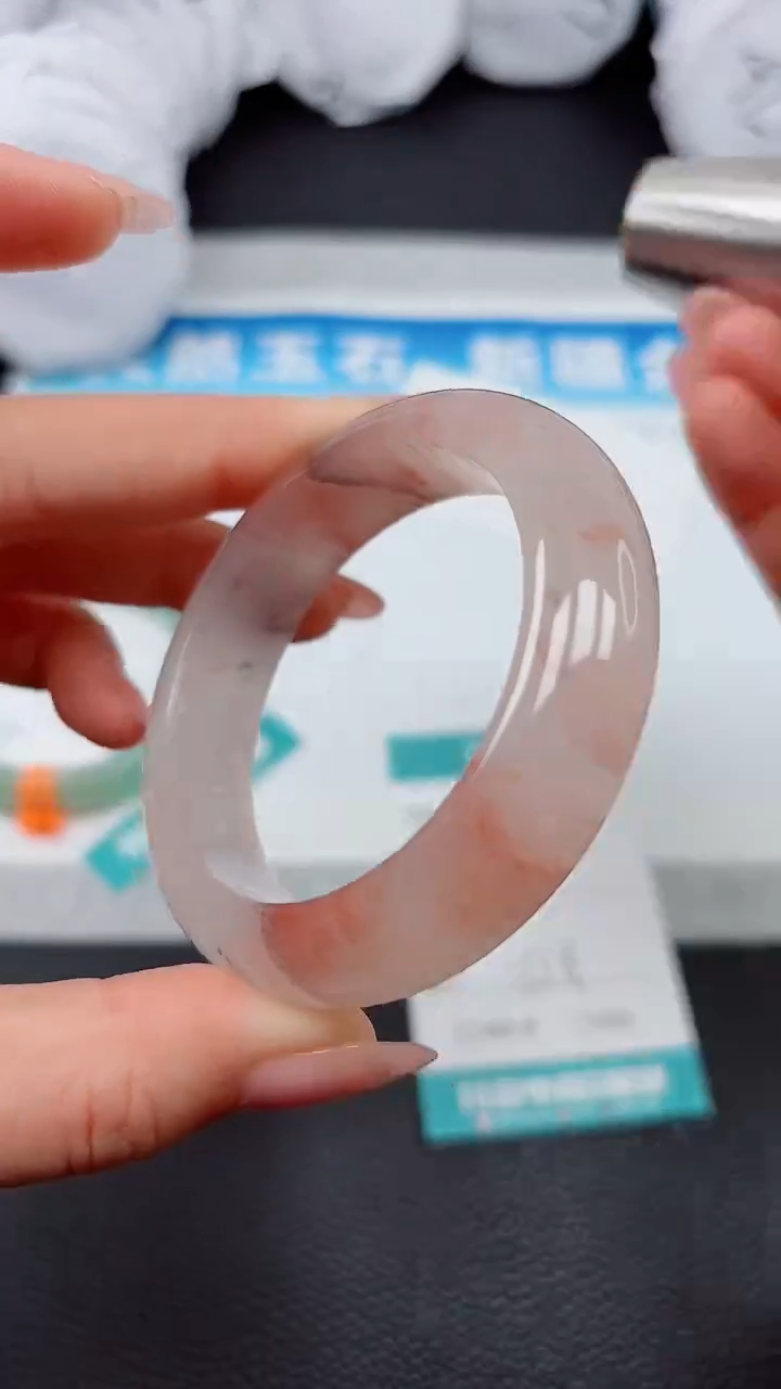 【闪购商品】石英质玉手镯未镶嵌A288