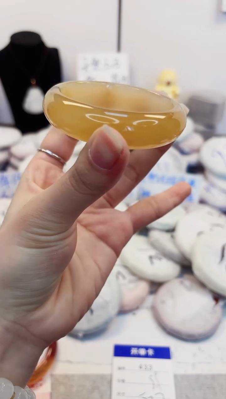 【闪购商品】石英质玉手镯未镶嵌433