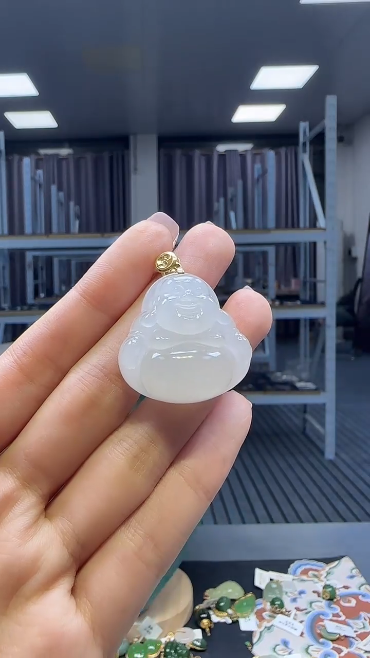 18K金镶嵌和田玉挂件1