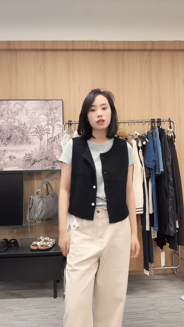 老钱风经典马甲开衫