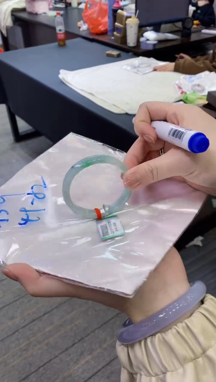 【闪购商品】翡翠手镯未镶嵌111111111