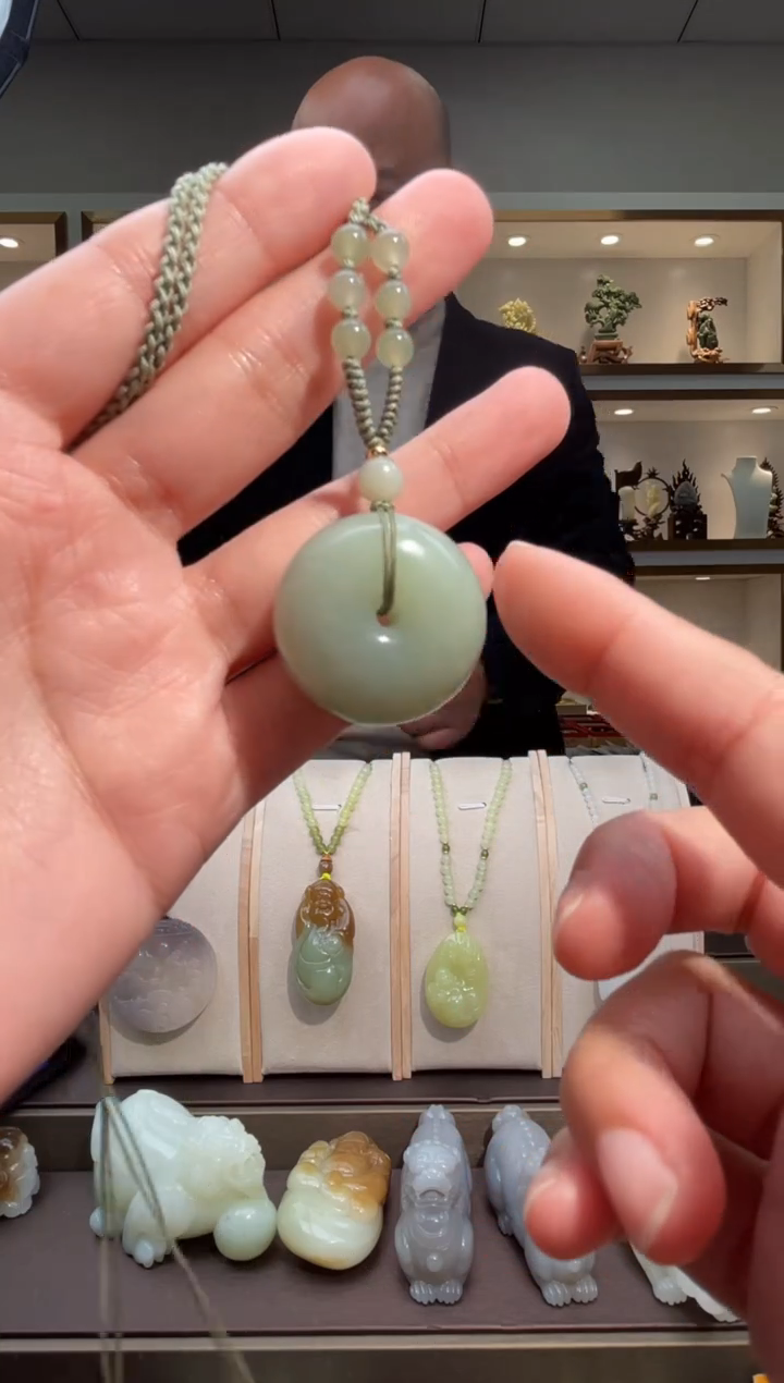 颈饰未镶嵌和田玉苏