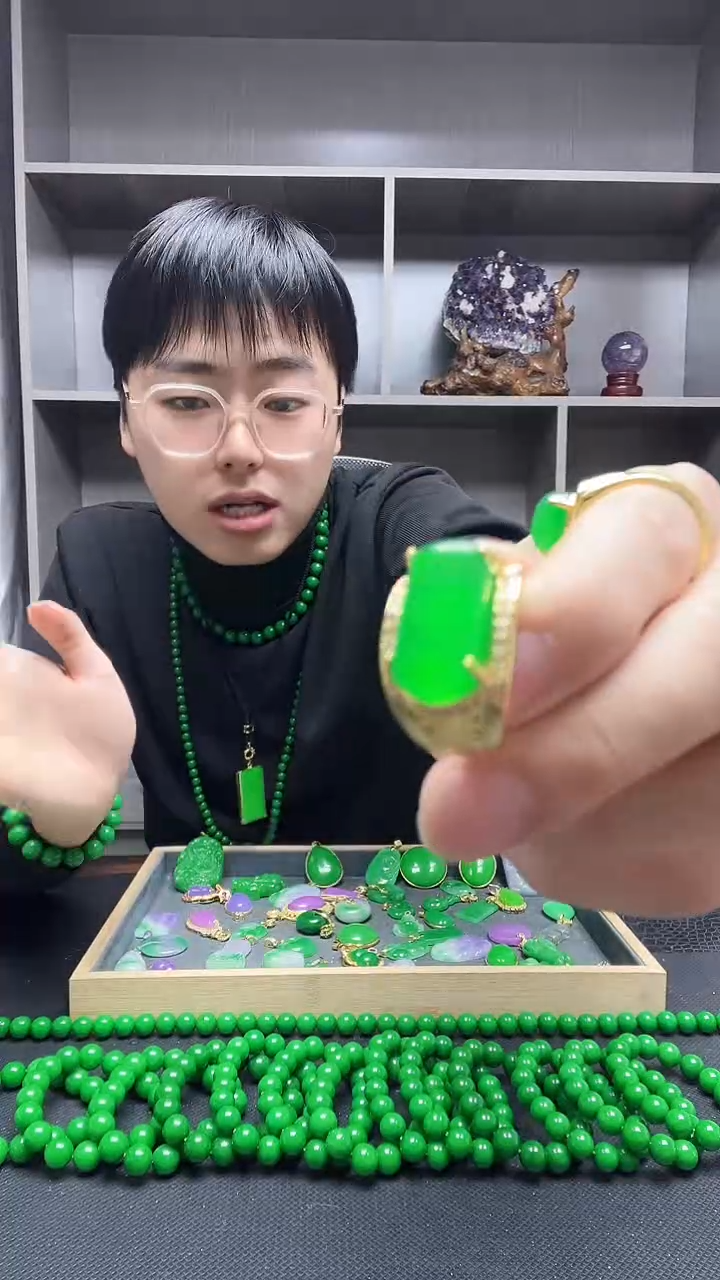 14K金镶嵌戒指翡翠戒指