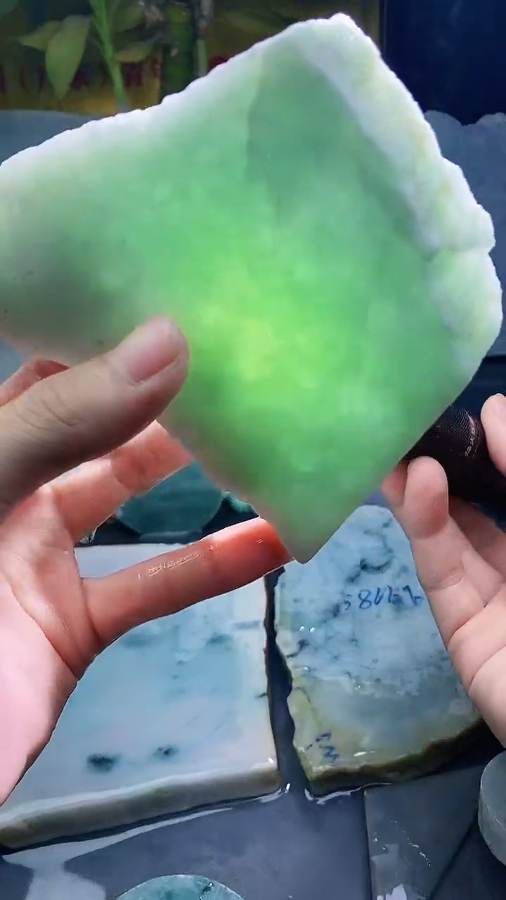 未镶嵌挂件翡翠小雨56