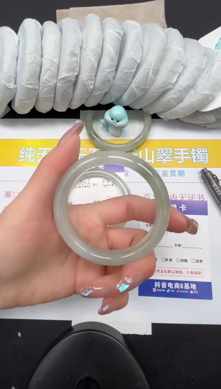 【闪购商品】石英质玉手镯未镶嵌427-54.4