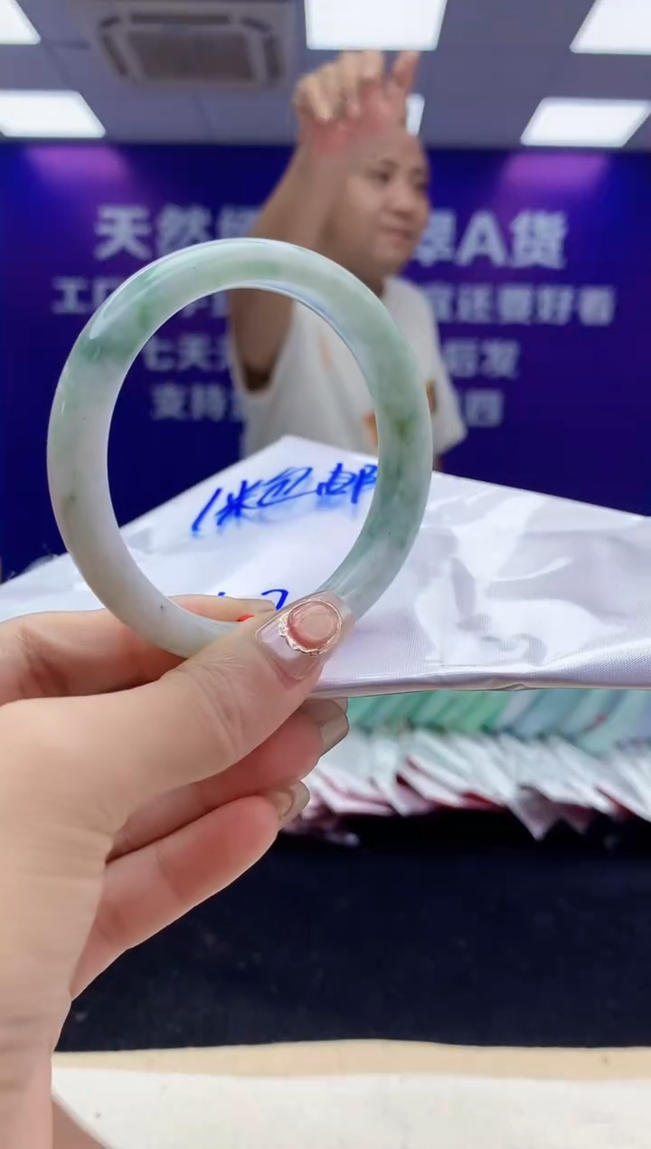 未镶嵌手镯翡翠AAAAAAAAAAAA