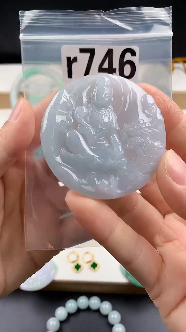 颈饰未镶嵌翡翠天然翡翠吊坠挂件