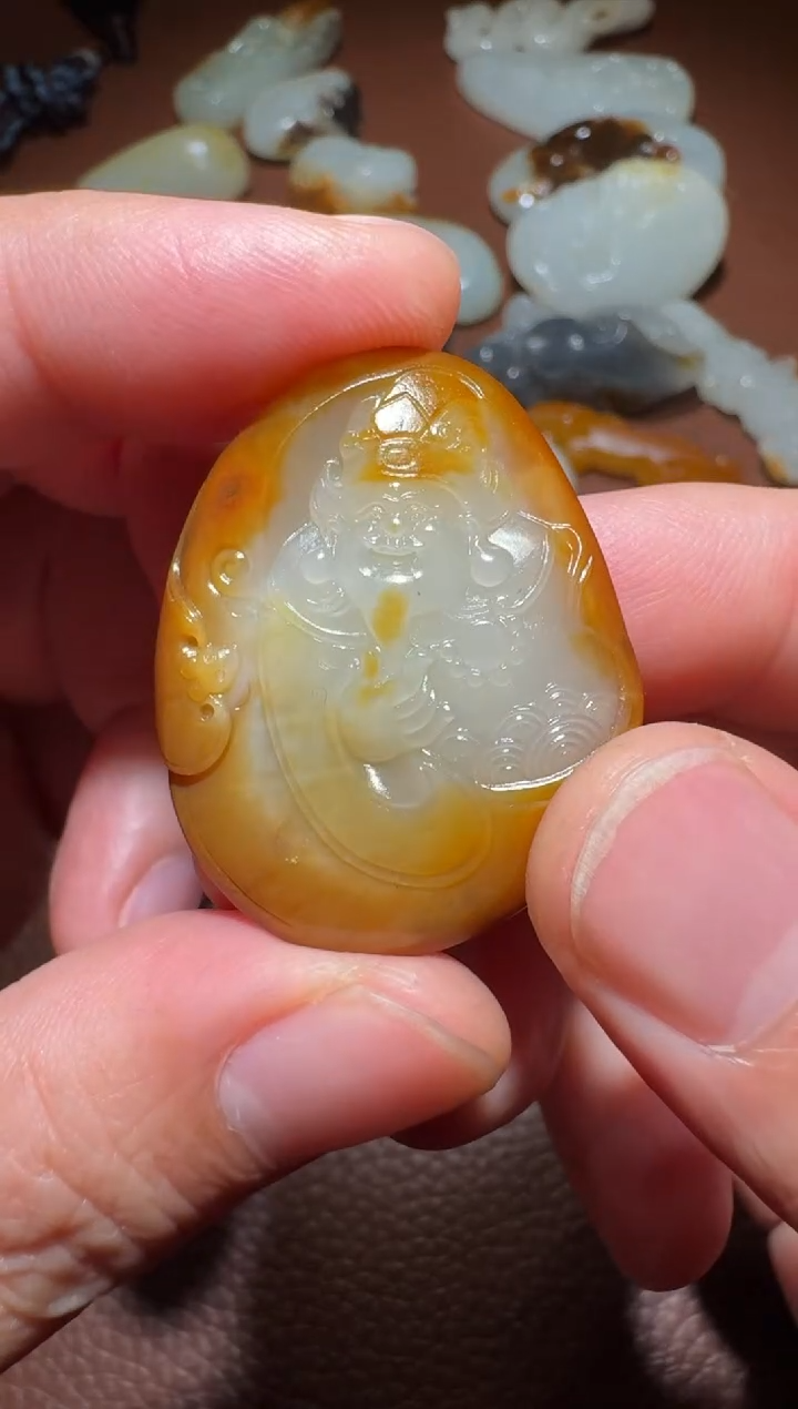 未镶嵌和田玉挂件和田玉