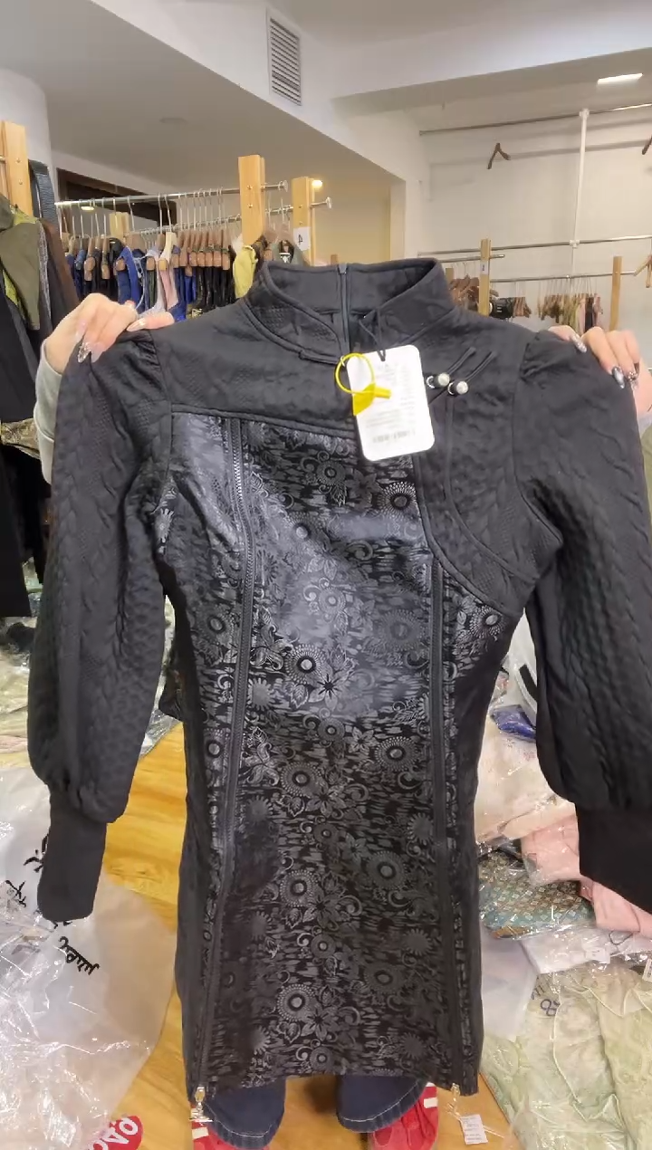 卫衣裙       L码        105-115斤