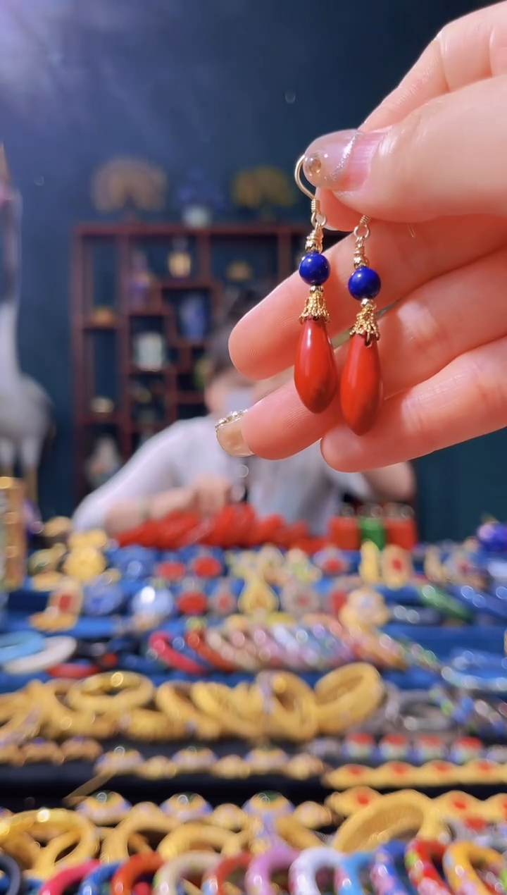 【闪购商品】素漆耳环小辣椒精品