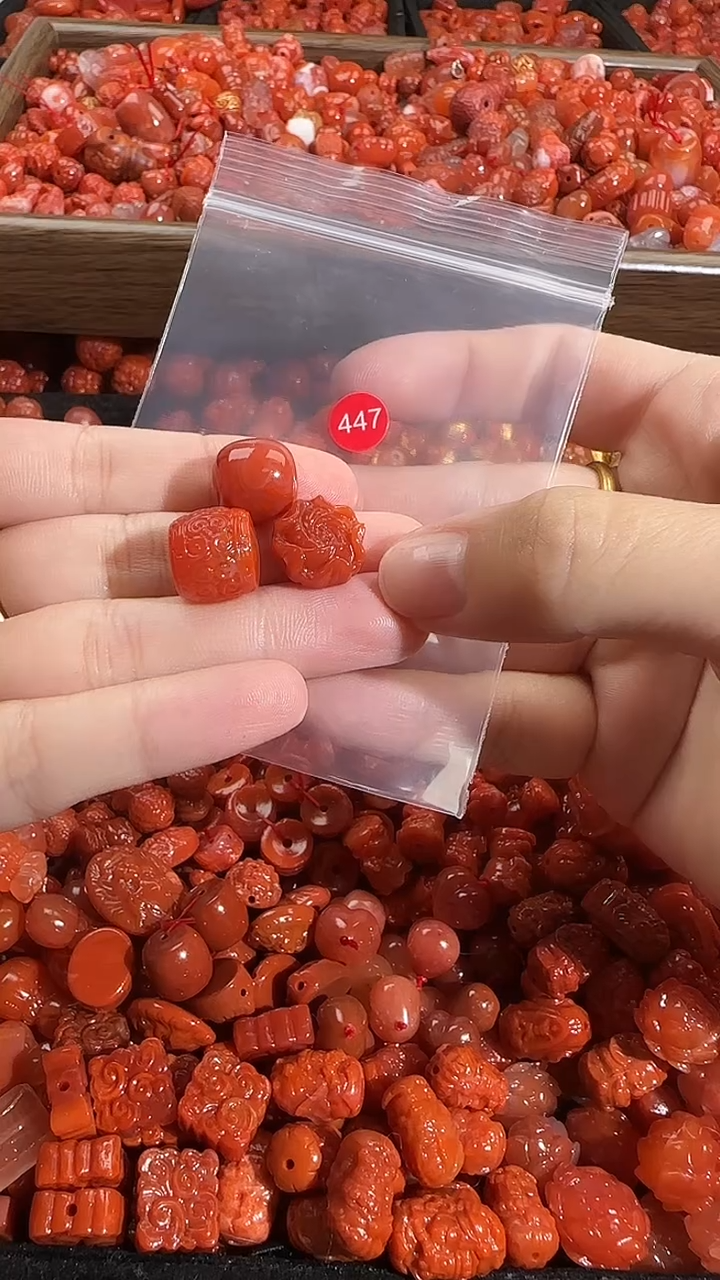 颈饰未镶嵌南红玛瑙2