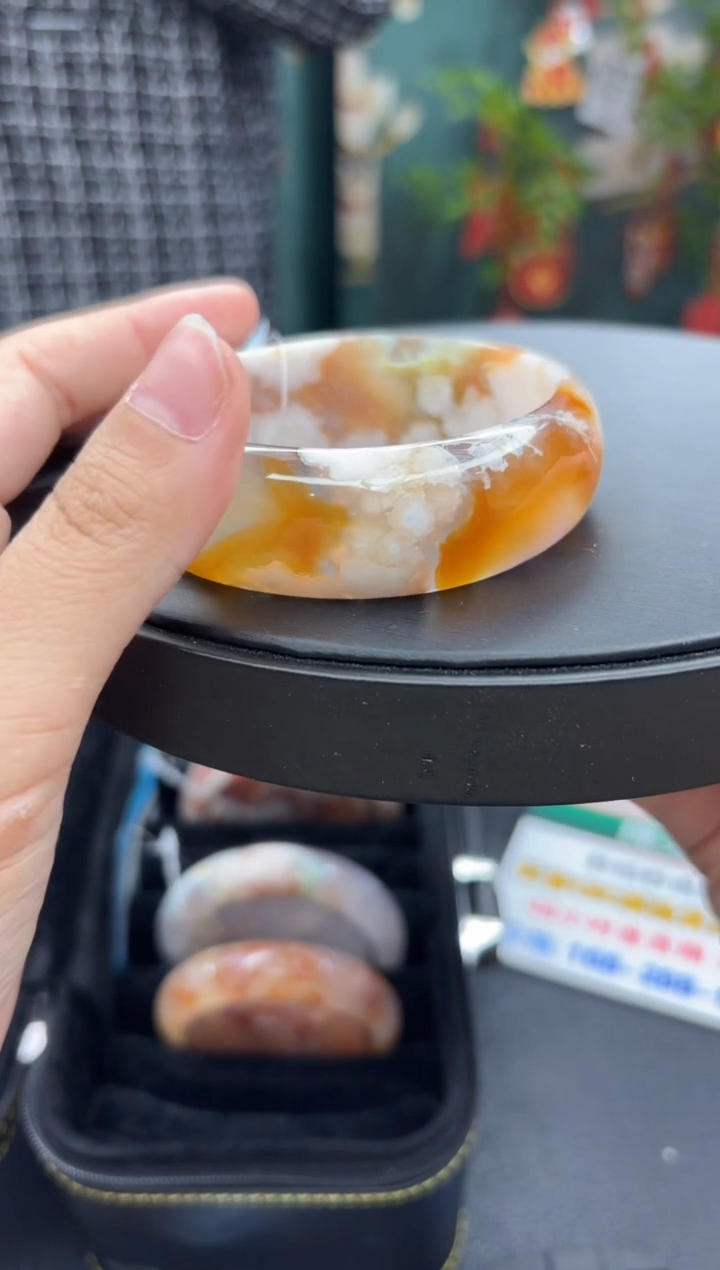 【闪购商品】石英质玉手镯未镶嵌226（58圈）