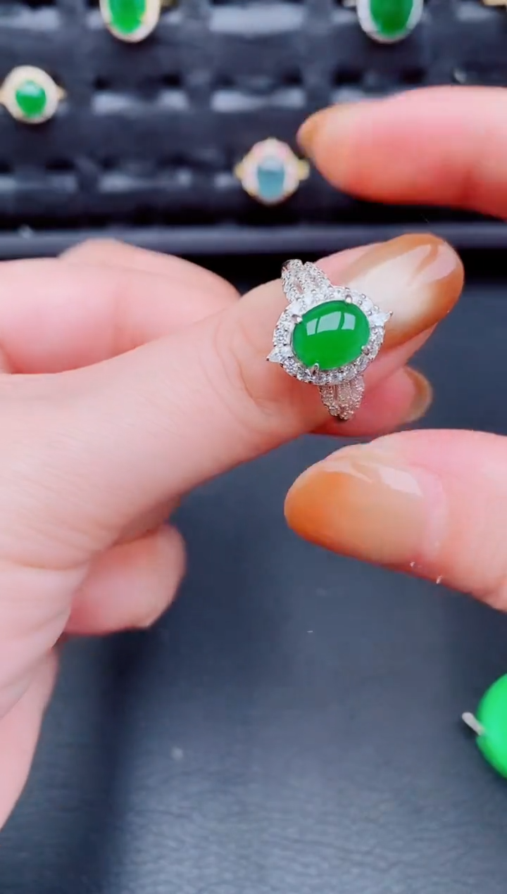 【闪购商品】翡翠戒指银S925镶嵌天然a货翡翠302