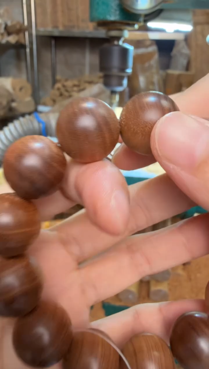 檀香木其他北**杨檀香王1.8黑肉虎皮纹沉水